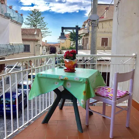 Castellabatecoast Bed & Breakfast