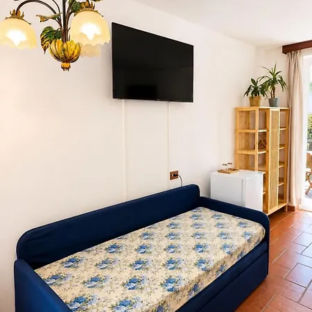 Castellabatecoast